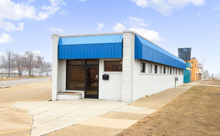 Pictures of Office, Retail, Special Purpose property located at 21103 Gratiot Ave, Eastpointe, MI 48021 for lease - image #1