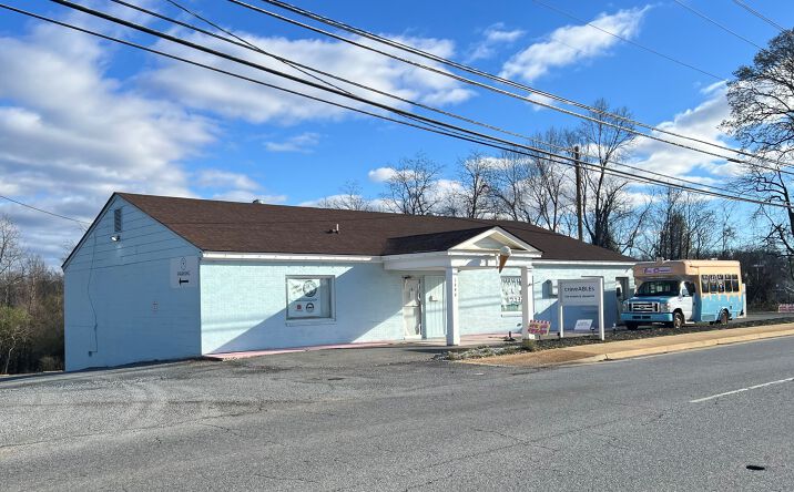 Pictures of Retail, Office, Restaurant property located at 2608 Lakeside Dr, Lynchburg, VA 24501 for lease - image #1