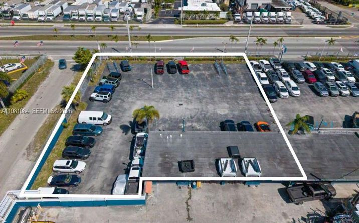 Pictures of Retail property located at 8800 NW 27th Ave # B, Miami, FL 33147 for lease - image #1