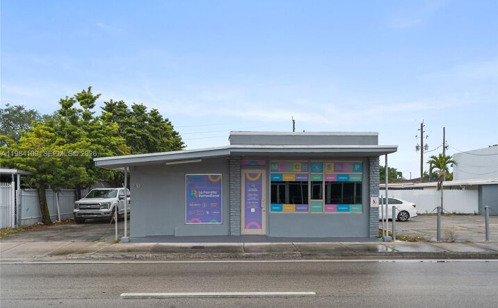 Pictures of Retail, Office property located at 5810 W Flagler St # 5810, Miami, FL 33144 for lease - image #1