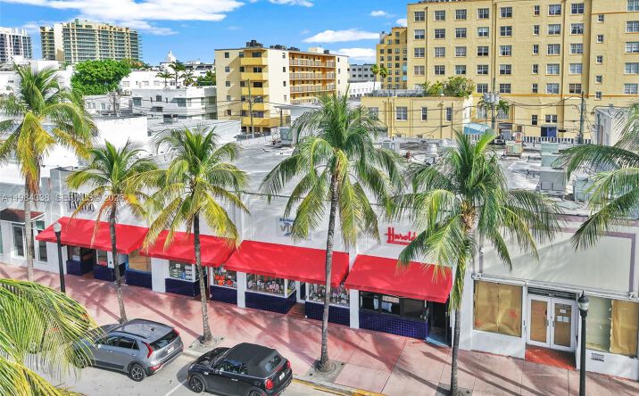 Pictures of Retail, Restaurant property located at 1323 Washington Ave, Miami Beach, FL 33139 for lease - image #1