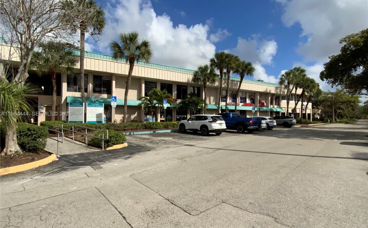 Pictures of Office property located at 270 S University Dr # 324 #284, 294, 310, 324, Plantation, FL 33324 for lease - image #1