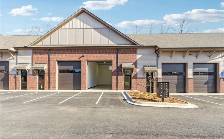 Pictures of Industrial property located at 3770 Francis Circle Unit 300, Alpharetta, GA 30004 for lease - image #1