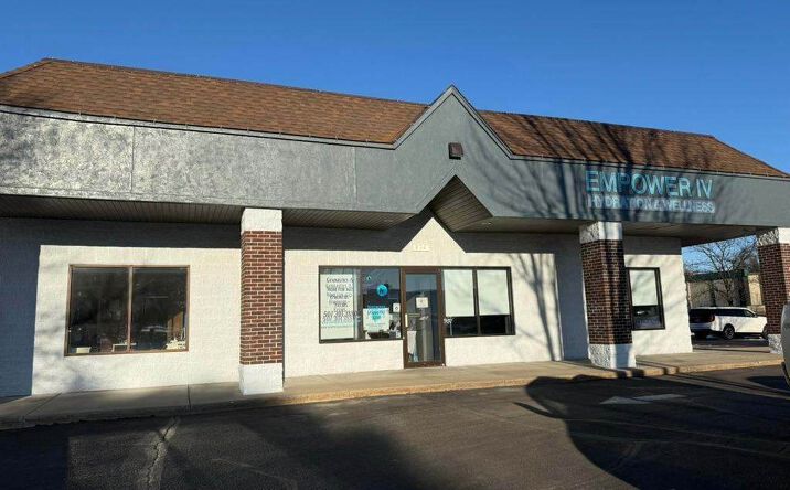 Pictures of Retail, Office property located at 660 Professional Dr, Northfield, MN 55057 for lease - image #1