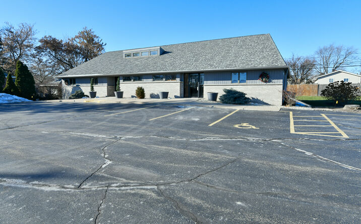Pictures of Office property located at 5320 Green Bay Rd, Kenosha, WI 53144 for lease - image #1