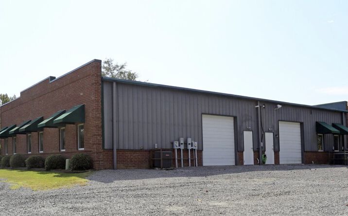 Pictures of Retail, Office, Industrial property located at 98 Peytons Way, Summerville, SC 29483 for lease - image #1