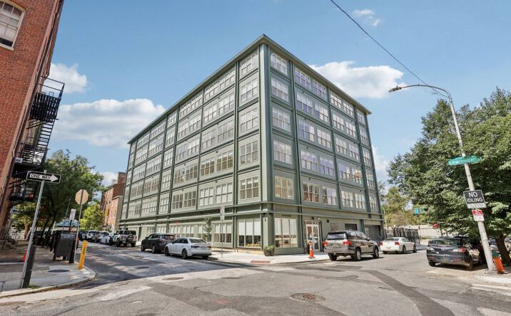 Pictures of Retail property located at 416 Vine St, Philadelphia, PA 19106 for lease - image #1