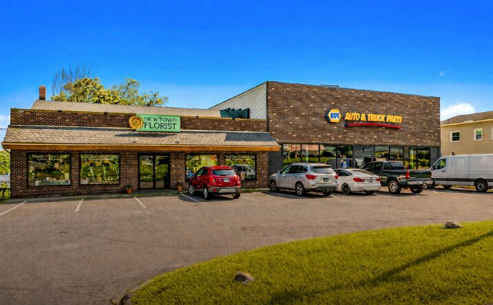 Pictures of Retail property located at 111 S Main St, Newtown, CT 06470 for lease - image #1