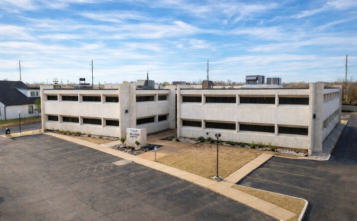 Pictures of Office property located at 11032 Quail Creek Rd, Oklahoma City, OK 73120 for lease - image #1