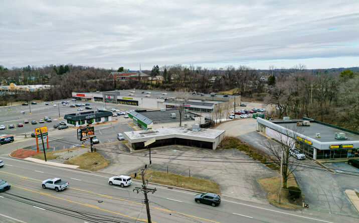 Pictures of Retail property located at 3843 William Penn Hwy, Monroeville, PA 15146 for lease - image #1