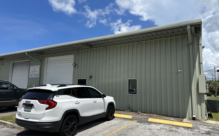 Pictures of Industrial property located at 12880 Automobile Blvd, Clearwater, FL 33762 for lease - image #1