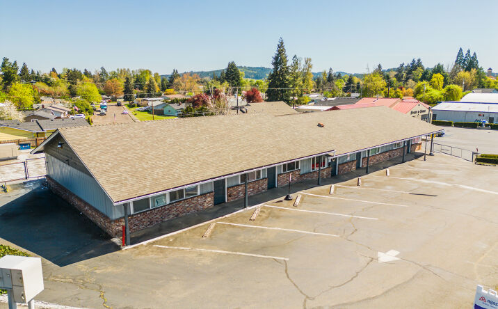 Pictures of Office property located at 322 S Main St, Dallas, OR 97338 for lease - image #1