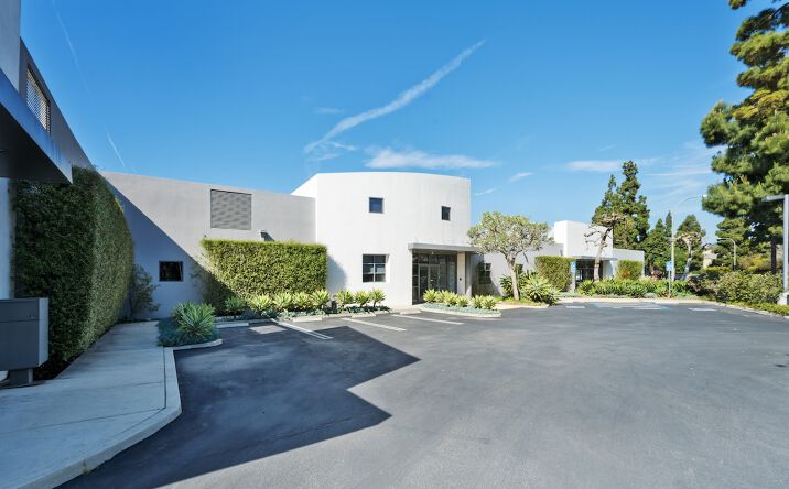 Pictures of Office property located at 10567 Jefferson Blvd, Culver City, CA 90232 for lease - image #1