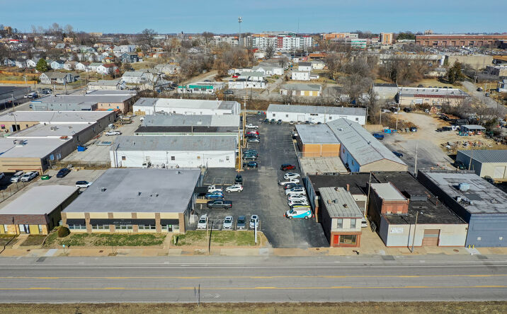 Pictures of Industrial property located at 5723-5733 Manchester Ave, St. Louis, MO 63110 for lease - image #1