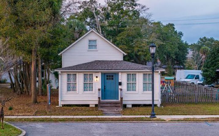 Pictures of Retail, Office property located at 230 W Laurel Ave, Foley, AL 36535 for lease - image #1