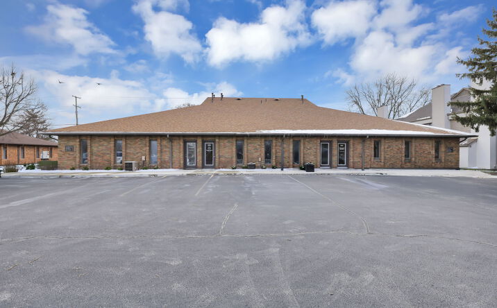 Pictures of Office property located at 1918 Bethel Rd, Columbus, OH 43220 for lease - image #1