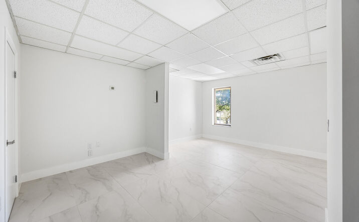 Pictures of Office property located at 150 NW 70th Avenue 07, Plantation, FL 33317 for lease - image #1