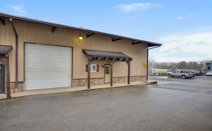 Pictures of Office, Industrial property located at 907 Chase Drive Suite 100, Johnson City, TN 37604 for lease - image #1