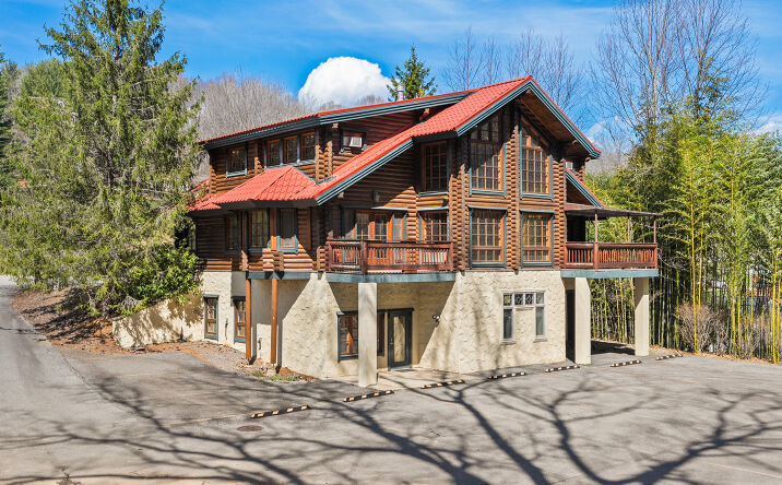 Pictures of Office property located at 1482 Russ Ave, Waynesville, NC 28786 for lease - image #1