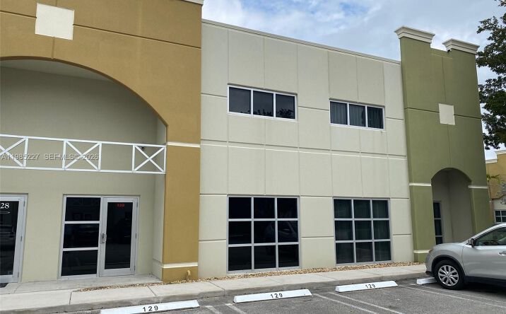 Pictures of Industrial property located at 2051 NW 112th Ave # 129, Sweetwater, FL 33172 for lease - image #1