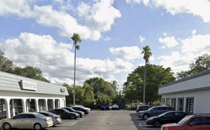 Pictures of Retail property located at 801 S Federal Hwy # 807, Dania Beach, FL 33004 for lease - image #1