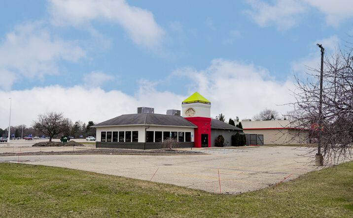 Pictures of Retail property located at 570 Baldwin St, Jenison, MI 49428 for lease - image #1