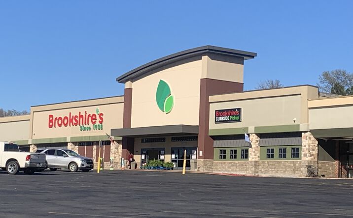 Pictures of Retail property located at 3000 N Market St, Shreveport, LA 71107 for lease - image #1