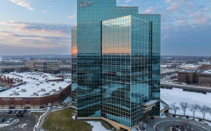 Pictures of Office property located at 7760 France Ave S, Bloomington, MN 55435 for lease - image #1
