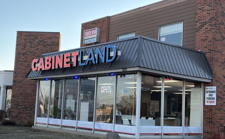 Pictures of Office, Retail property located at 1226 N Roselle Rd, Schaumburg, IL 60195 for lease - image #1