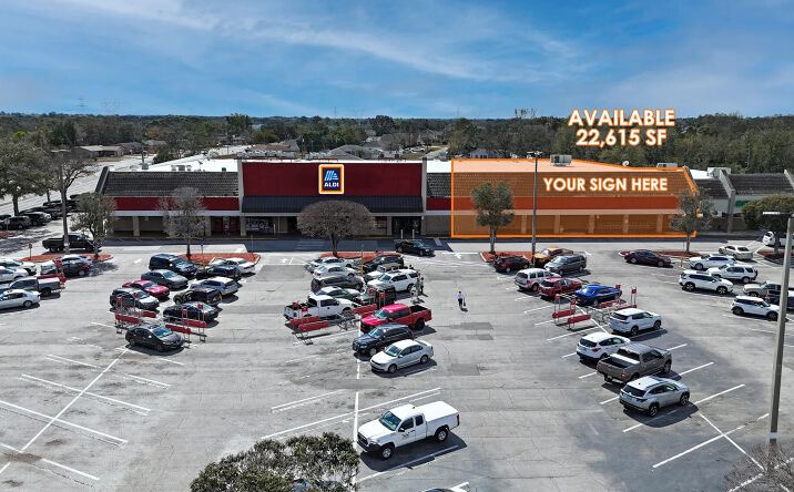 Pictures of Retail property located at 11092 Spring Hill Dr, Spring Hill, FL 34608 for lease - image #1