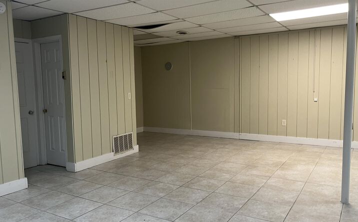 Pictures of Retail property located at 2311 Colonial Ave SW, Roanoke, VA 24015 for lease - image #1