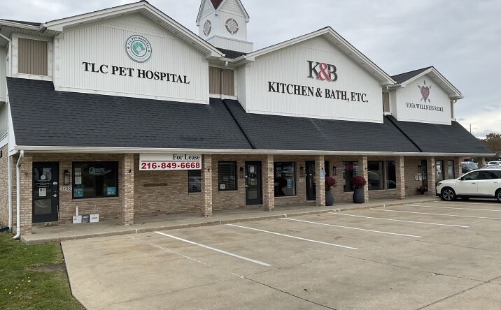 Pictures of Retail property located at 8450 E Washington St, Chagrin Falls, OH 44023 for lease - image #1