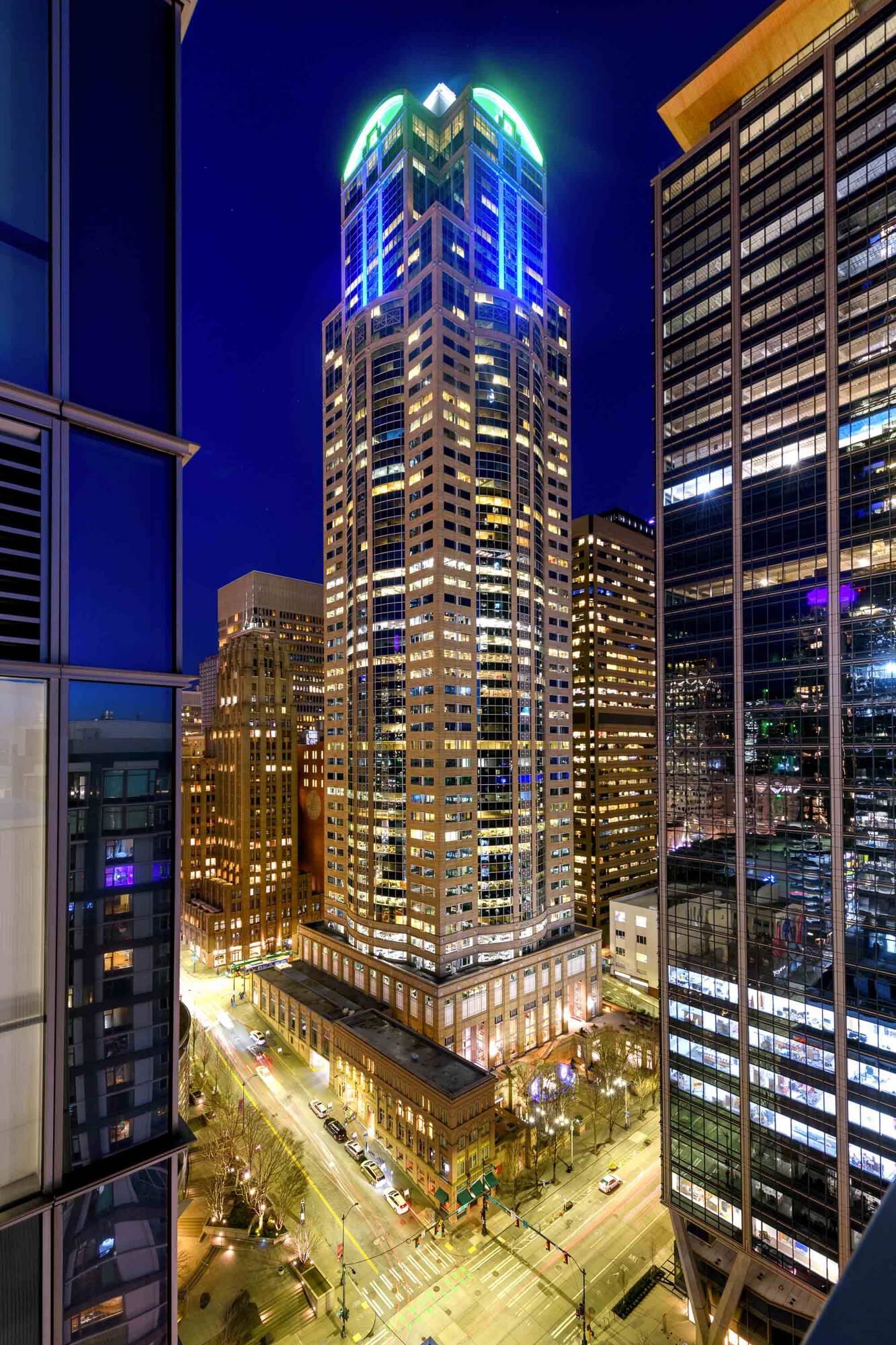3388831