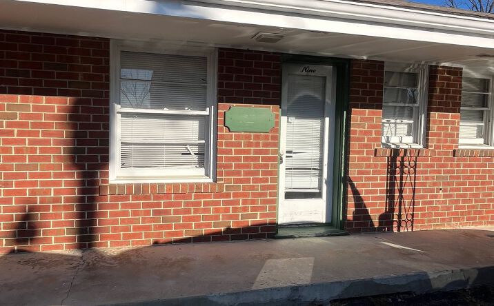 Pictures of Retail property located at 7629 Williamson Rd, Hollins, VA 24019 for lease - image #1