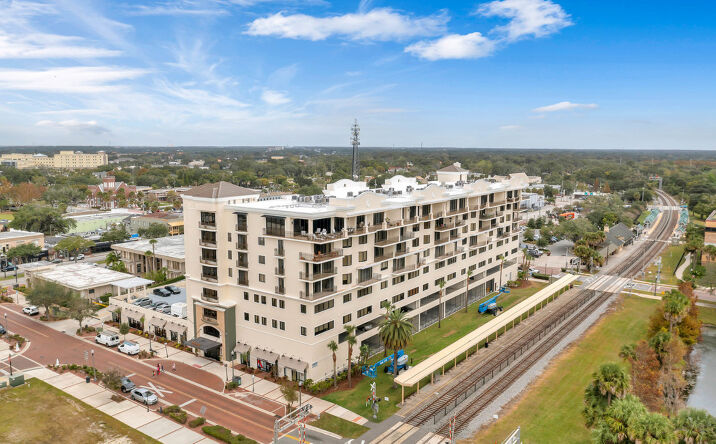 Pictures of Office property located at 111 E Monument Ave, Kissimmee, FL 34741 for lease - image #1