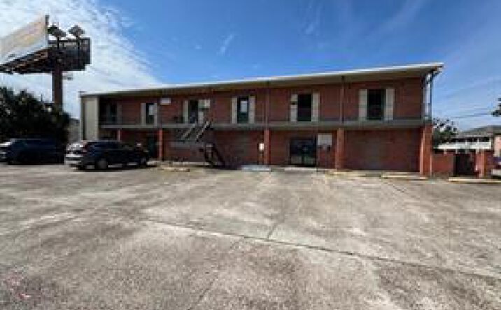 Pictures of Office property located at 4408 Yale St, Metairie, LA 70006 for lease - image #1