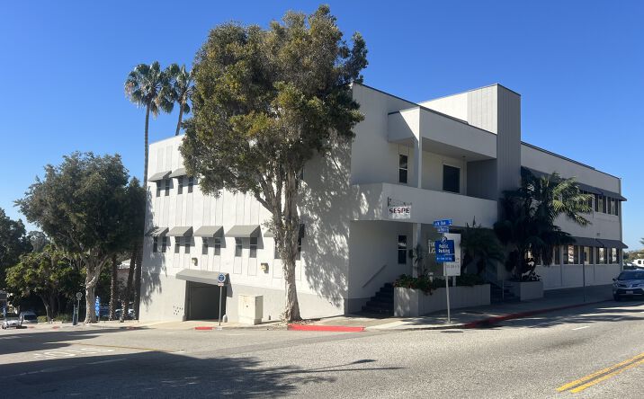 Pictures of Office property located at 374 Poli St, Ventura, CA 93001 for lease - image #1