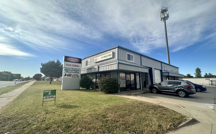 Pictures of Office property located at 2300 W 31st St, Lawrence, KS 66047 for lease - image #1