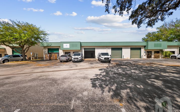 Pictures of Industrial property located at 550 Holts Lake Ct, Apopka, FL 32703 for lease - image #1