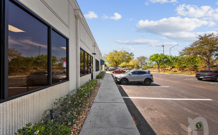 Pictures of Office property located at 11549 Lake Underhill Rd, Orlando, FL 32825 for lease - image #1