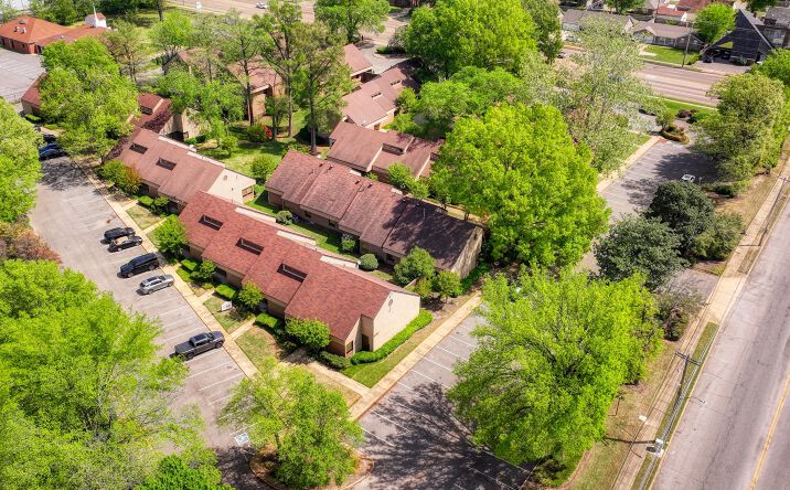 Pictures of Office property located at 5294 Cottonwood Rd, Memphis, TN 38118 for lease - image #1