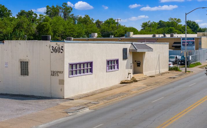 Pictures of Retail, Industrial, Office property located at 3605 McCart Ave, Fort Worth, TX 76109 for lease - image #1