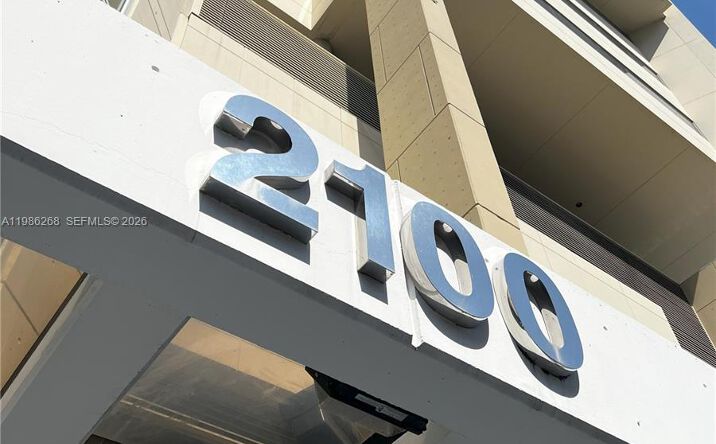 Pictures of Office property located at 2100 Ponce De Leon Blvd #Mezzanine, Coral Gables, FL 33134 for lease - image #1