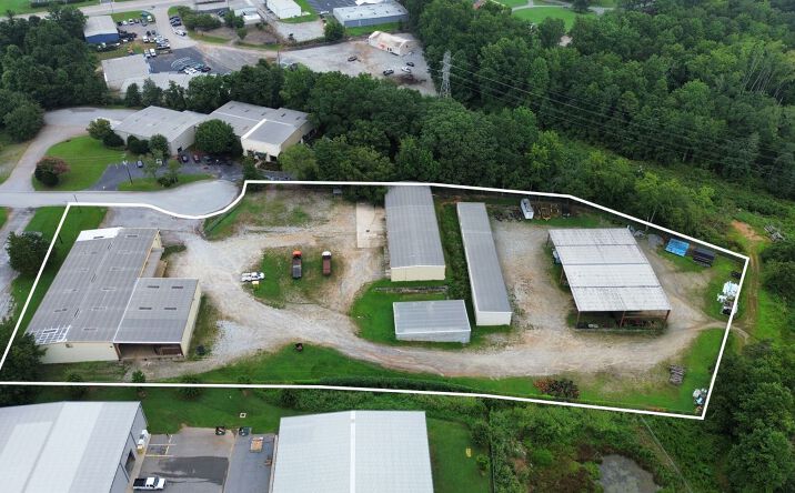 Pictures of Industrial property located at 514 Palmetto Dr, Simpsonville, SC 29681 for lease - image #1