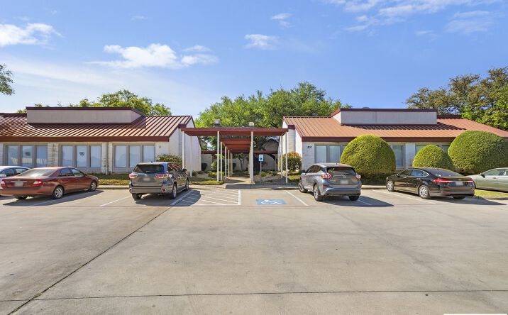 Pictures of Office property located at 2765 E Trinity Mls Rd, Carrollton, TX 75006 for lease - image #1