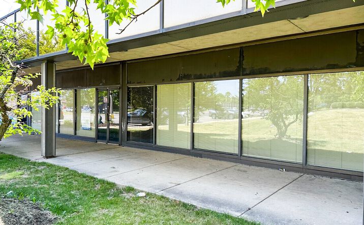 Pictures of Retail, Office, Restaurant property located at 6042-6066 Channingway Blvd, Columbus, OH 43232 for lease - image #1
