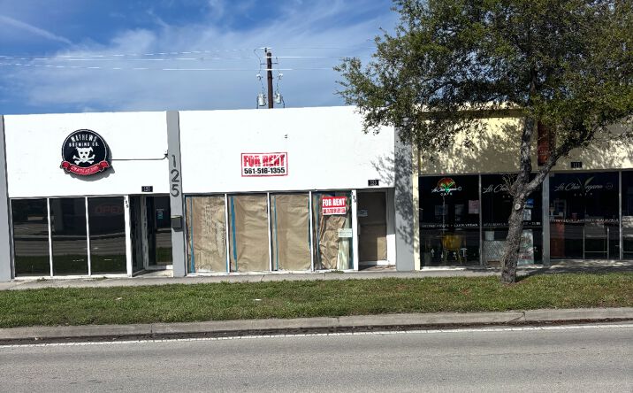 Pictures of Retail, Office, Restaurant property located at 125 S Dixie Hwy, Lake Worth Beach, FL 33460 for lease - image #1