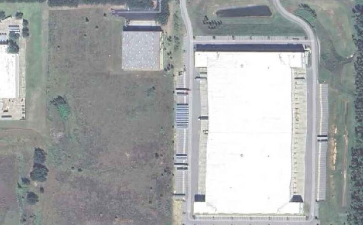 Pictures of Industrial property located at 7920 American Way, Groveland, FL 34736 for lease - image #1