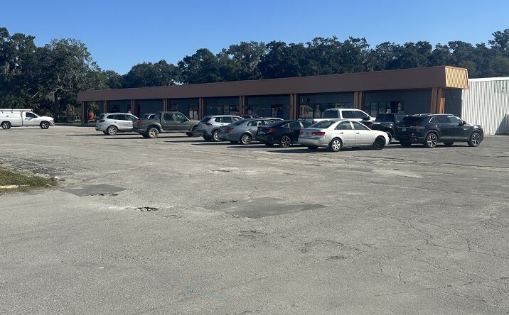 Pictures of Retail property located at 749 S Central Ave, Umatilla, FL 32784 for lease - image #1