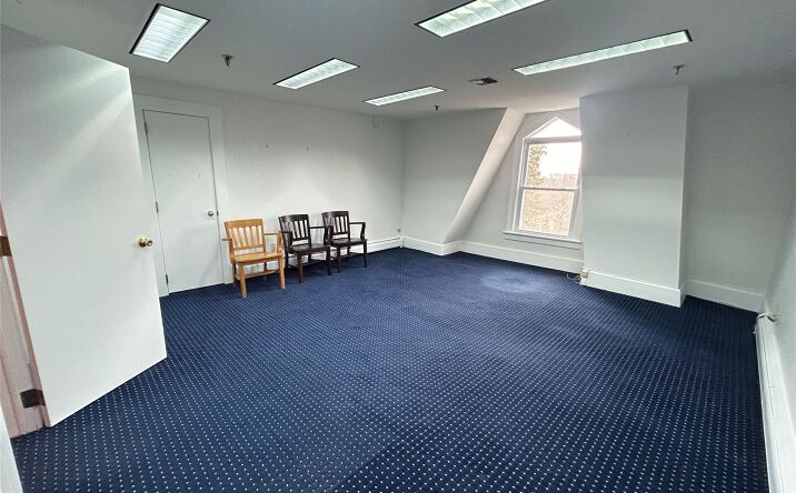 Pictures of Office property located at 75 N Middletown Road Third Floor, Clarkstown, NY 10954 for lease - image #1